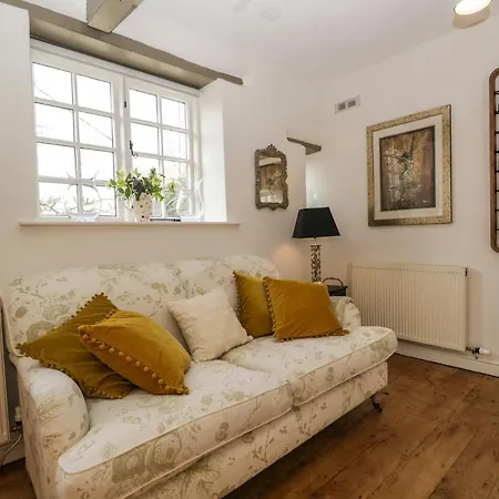 別荘 The Old Post House グレンジ・オーバー・サンズ