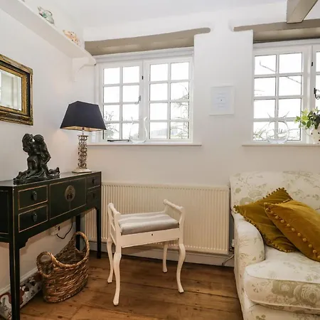 בית נופש The Old Post House Grange-over-Sands