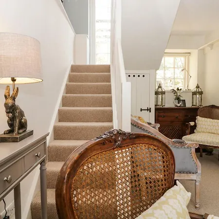 The Old Post House 別荘 グレンジ・オーバー・サンズ