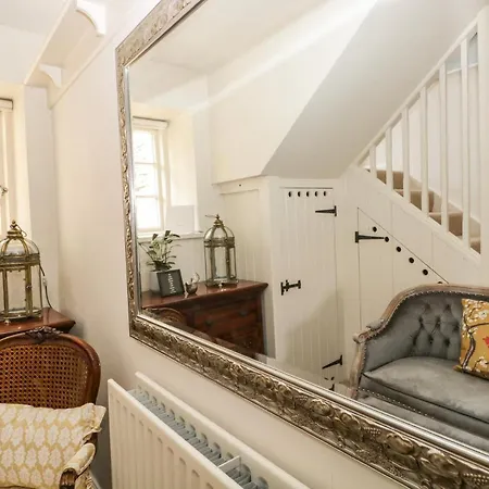 The Old Post House グレンジ・オーバー・サンズ