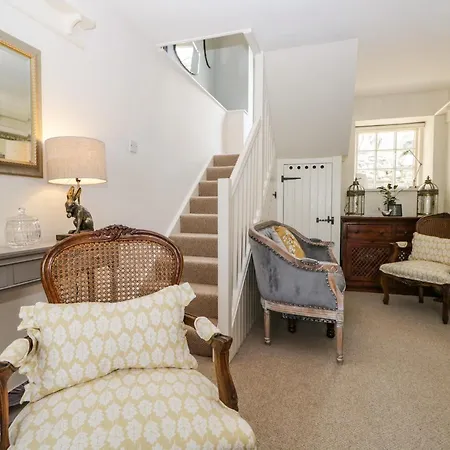 The Old Post House 別荘 *