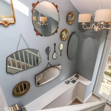 The Old Post House 別荘 *